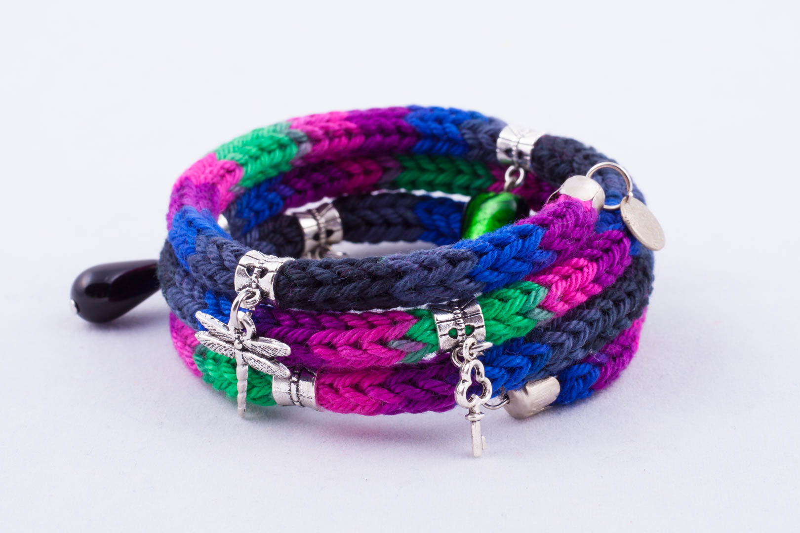 Yarn bracelet with charms - color options –